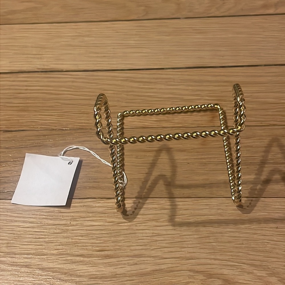 GOLD DISPLAY - Picture 2 of 7